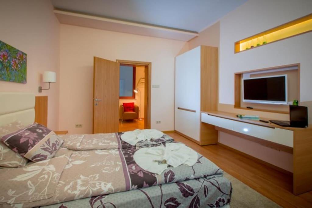 High Tech - Luxurious Apartment Sofia Exterior photo